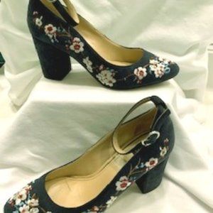 White House Black Market Blue Pumps with clutch